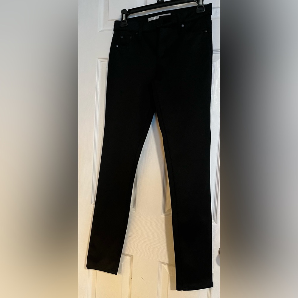 Classic Black Women's skinny pants